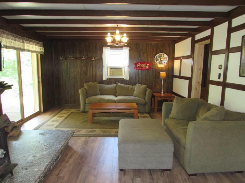 Blue Lodge Hesston Bagian luar foto